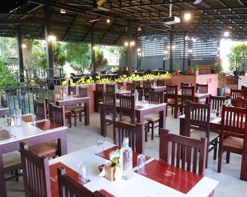 spice aromas dining area